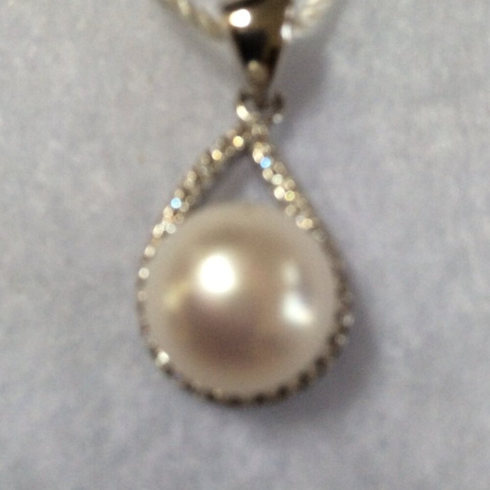 NWT 14K White Gold Round White Pearl 12mm Pendant MSRP $495